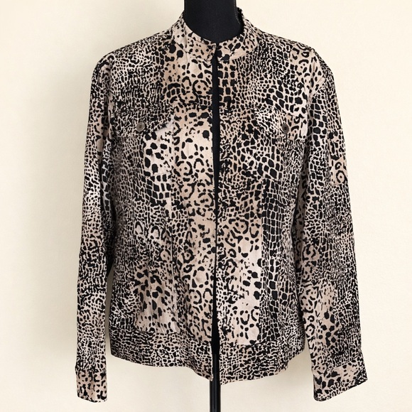 Chico's Jackets & Blazers - Chico’s Leopard Print Zip Utility Jacket Size 2 Cotton Stretch Large